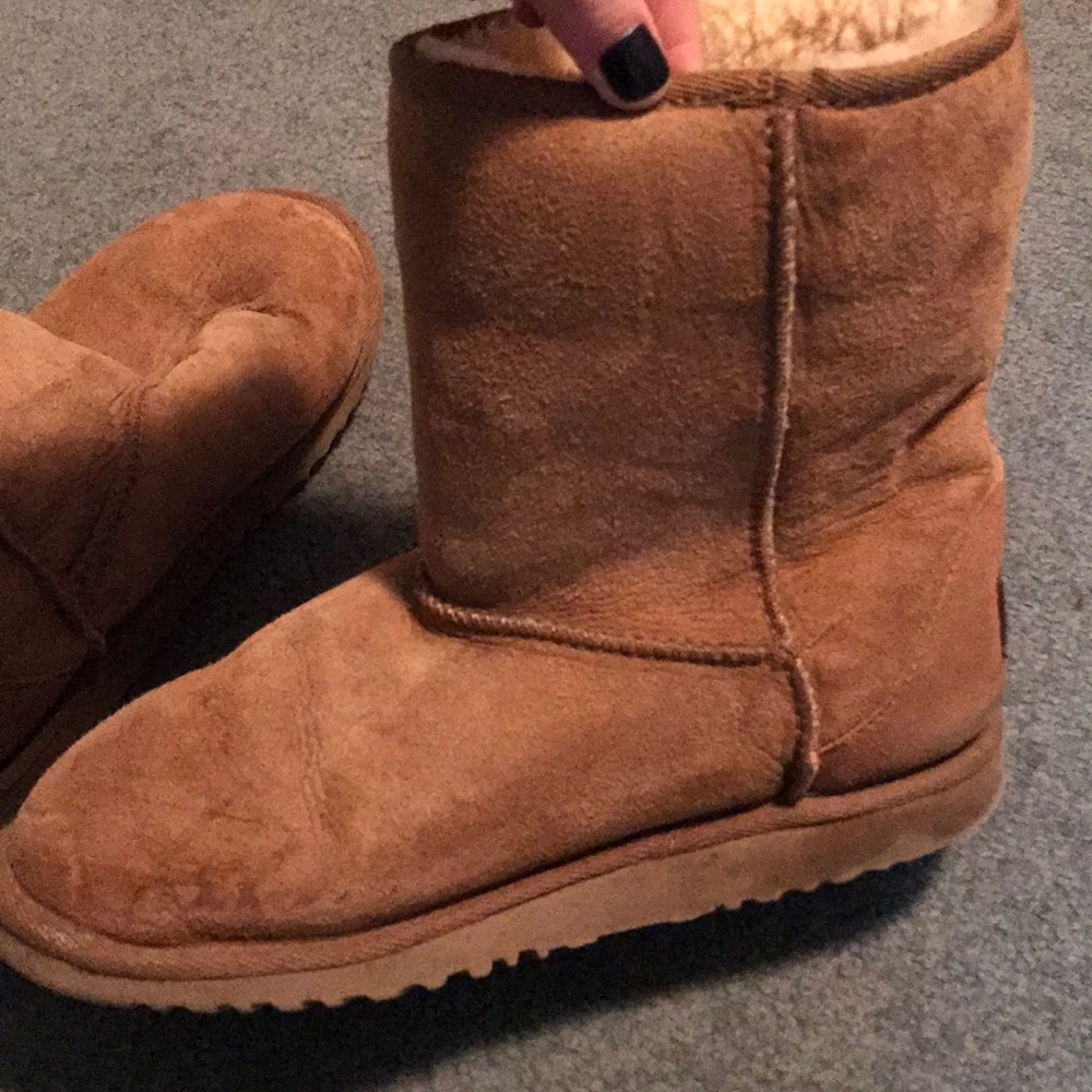 UGG Classic short boot in chestnut - Picture 5 of 6